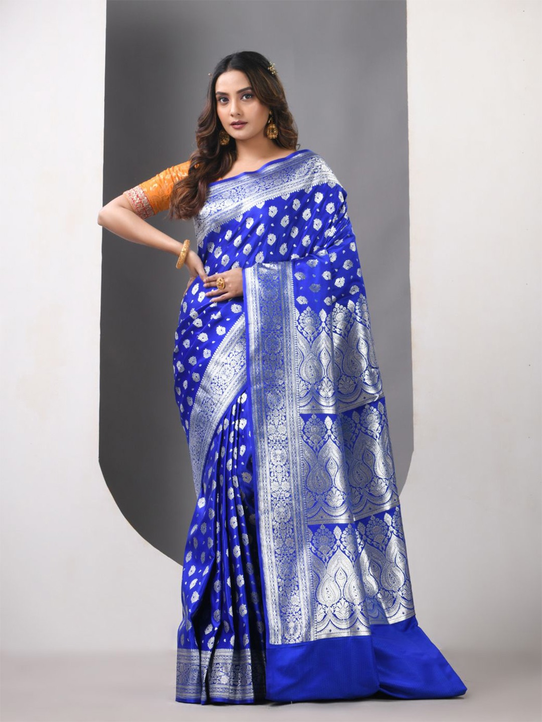 

Charukriti Woven Design Zari Pure Silk Banarasi Saree, Blue
