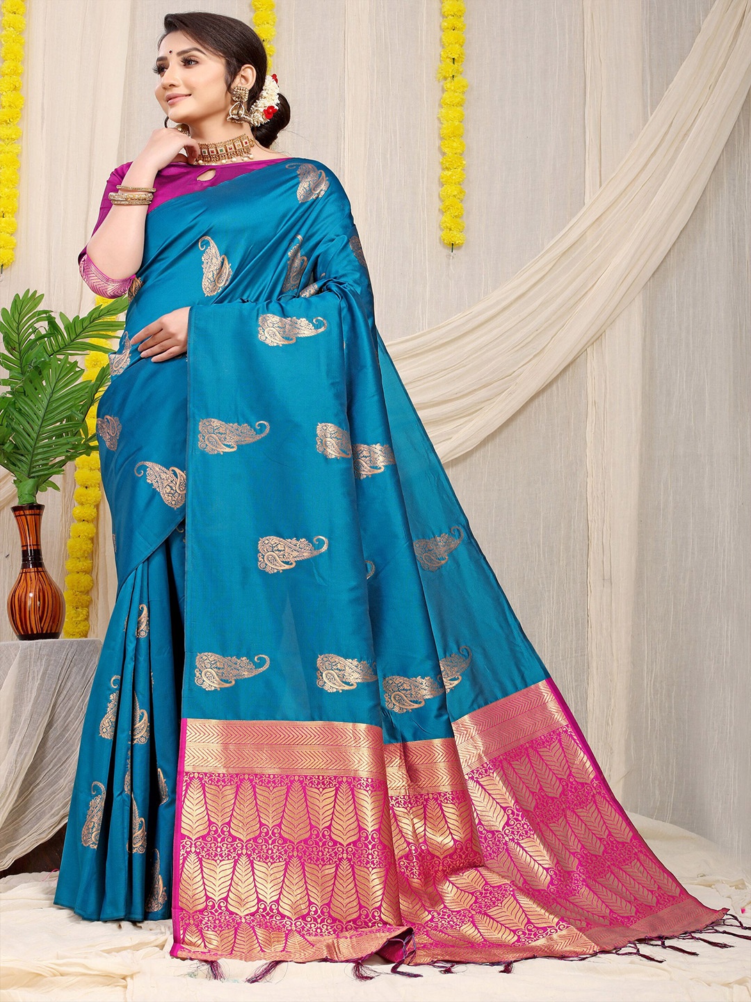 

amirat Woven Design Pure Silk Banarasi Saree, Teal