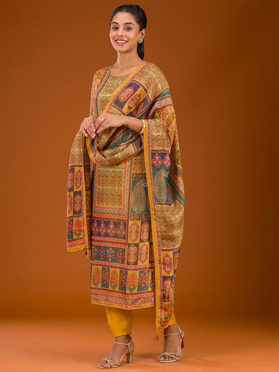 

Koskii Floral Printed Straight Kurta With Trousers & Dupatta, Mustard