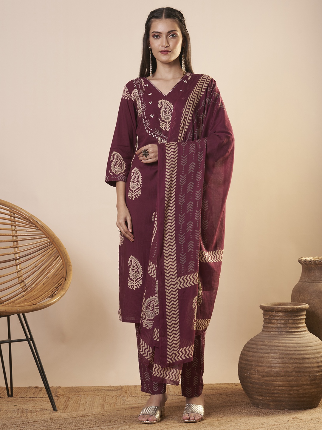 

FASHOR Women Ethnic Motifs Printed Regular Thread Work Pure Cotton Kurta with Trousers & With Dupatta, Maroon