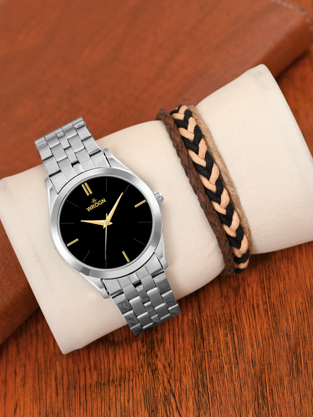 

WROGN Men Analog Watch & Leather Bracelet Gift Set, Black