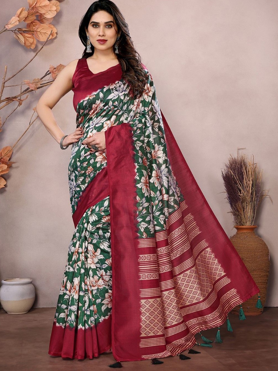 

KALINI Floral Printed Saree, Green