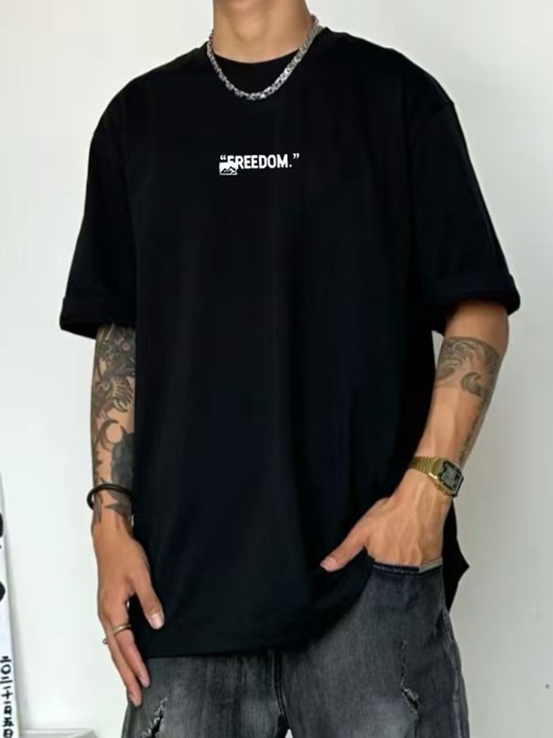 

StyleCast x Revolte Men Printed Raw Edge T-shirt, Black
