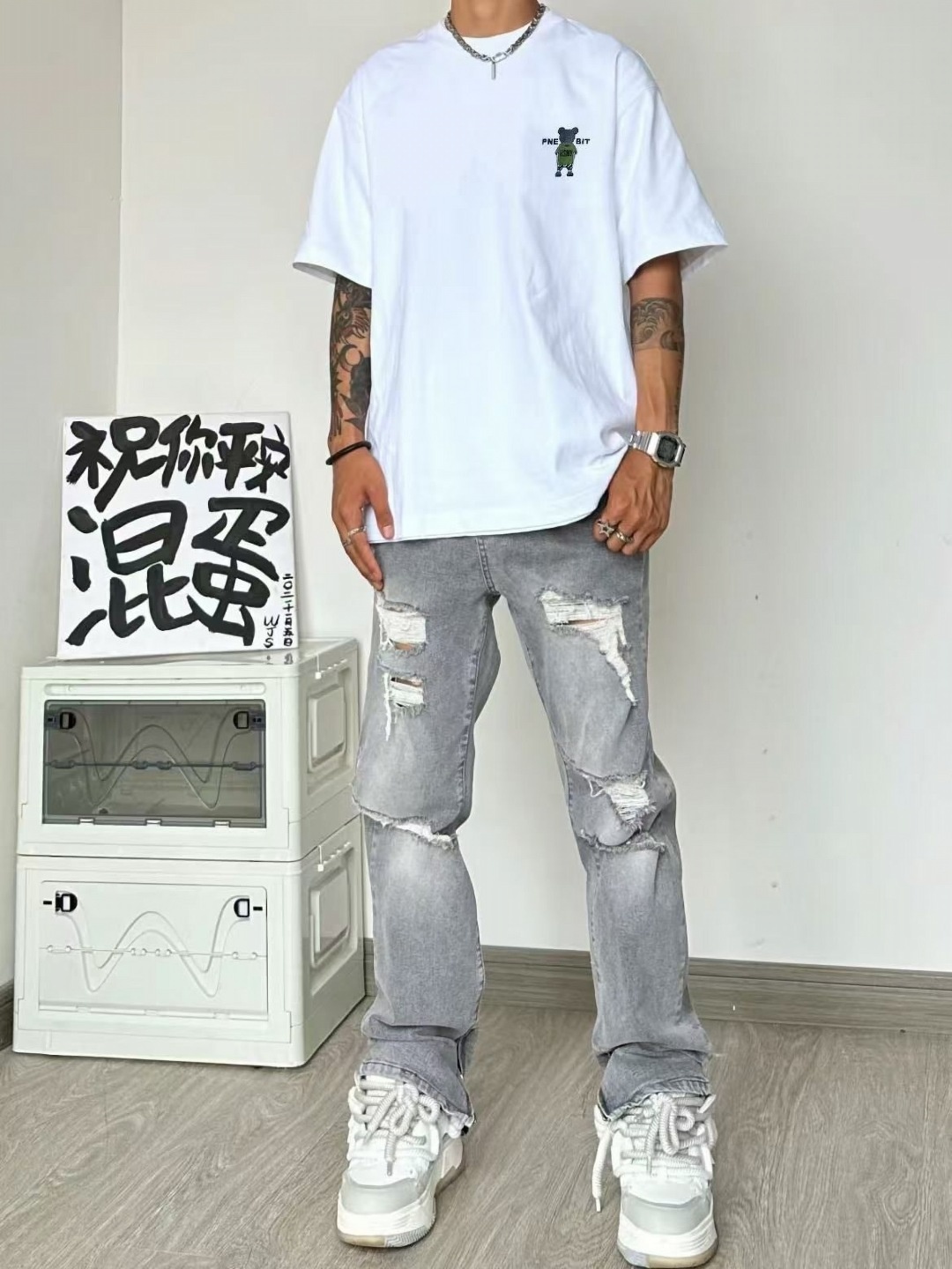 

StyleCast x Revolte Men Printed Raw Edge T-shirt, White