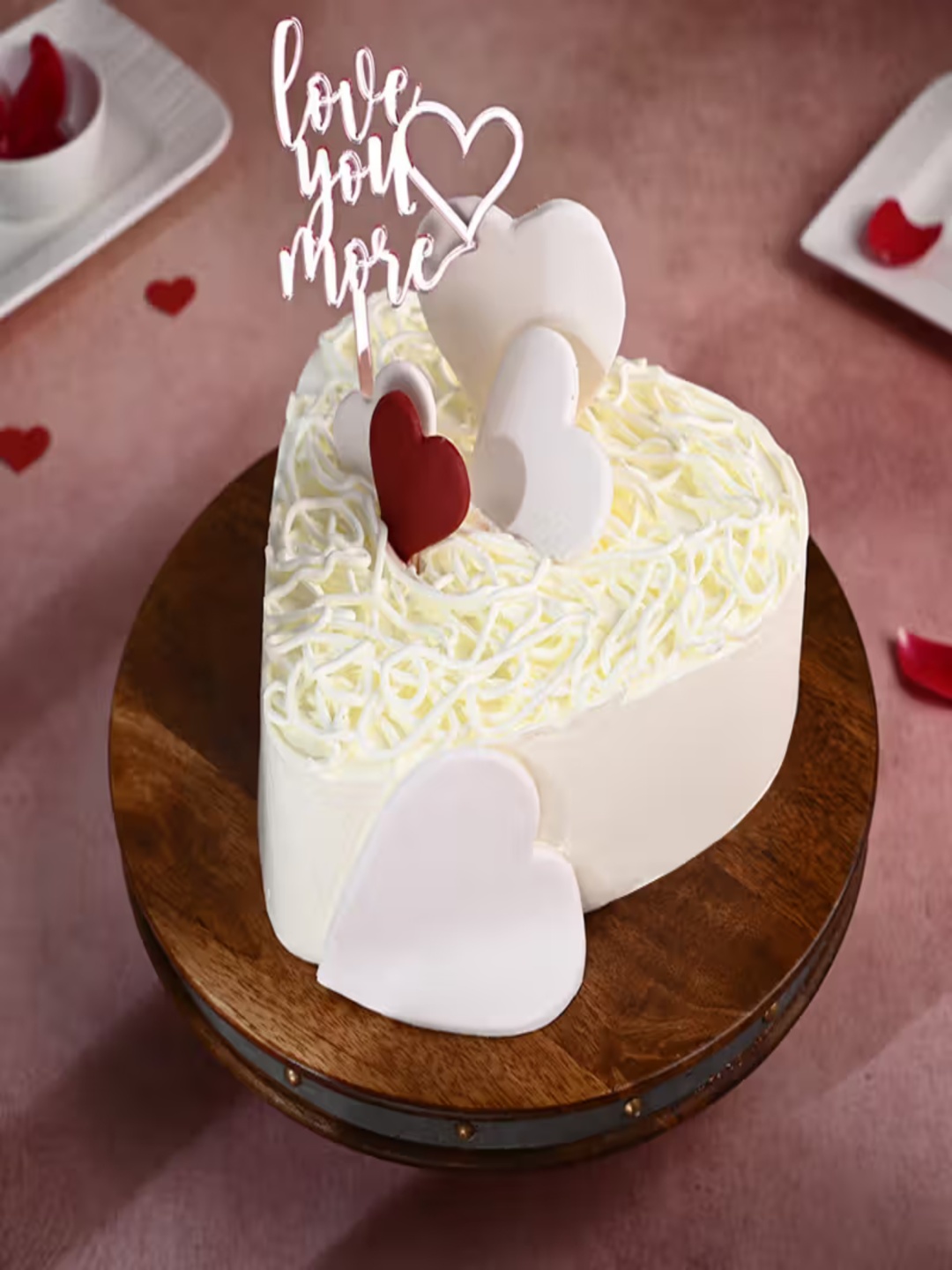 

Floweraura Butterscotch Eggless Heart Shape Cake - 2Kg, White