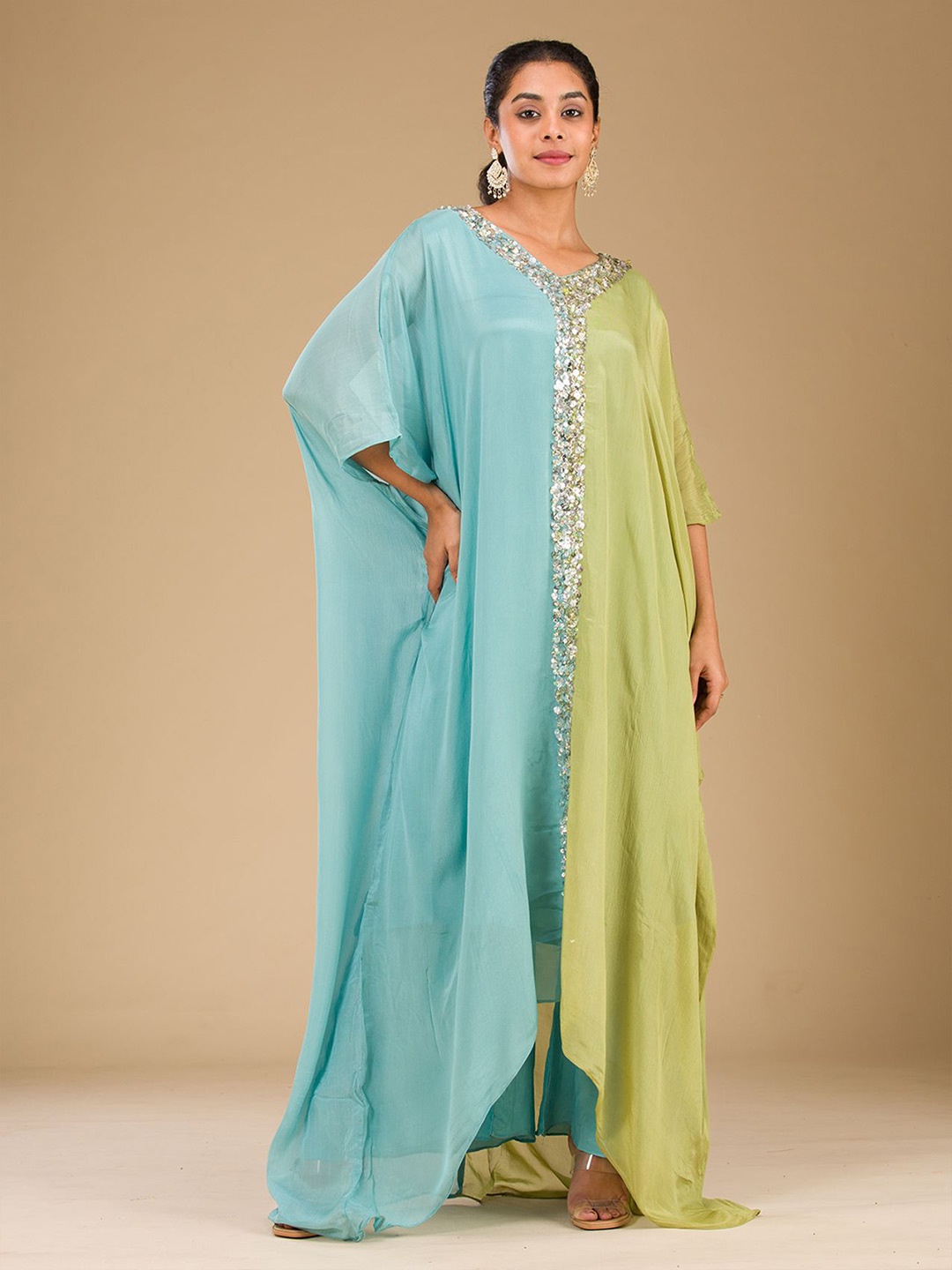 

Koskii Colourblocked Embroidered Georgette Sequinned Kaftan Kurta with Trousers, Green