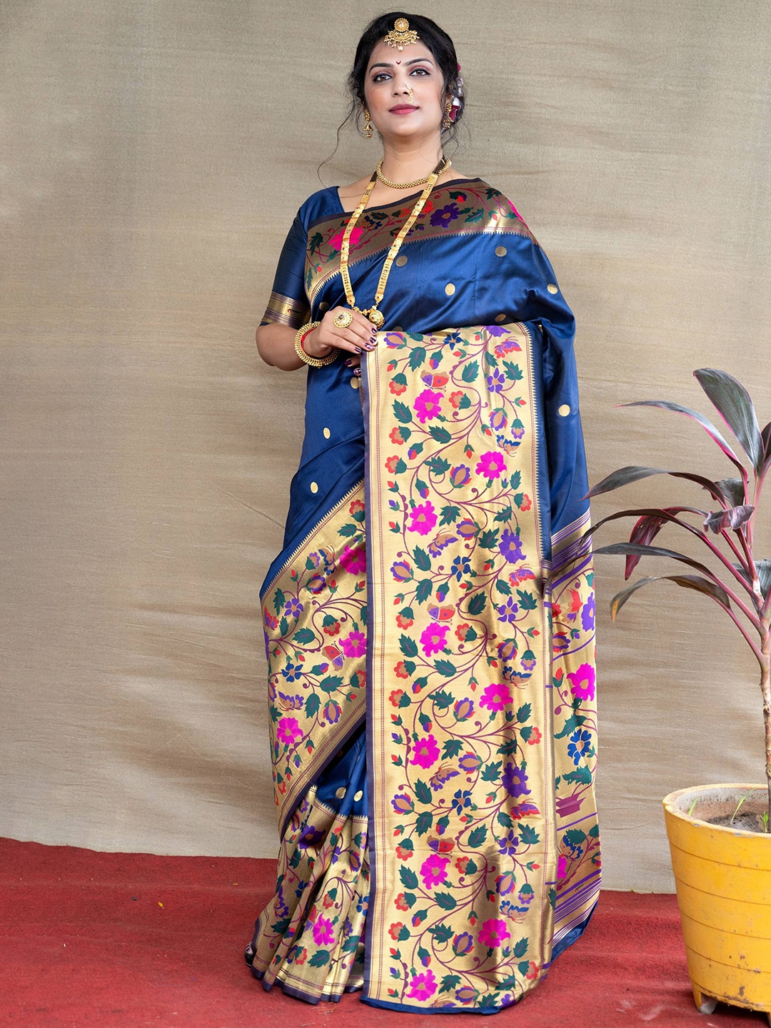 

Kandora Floral Zari Pure Silk Paithani Saree, Navy blue