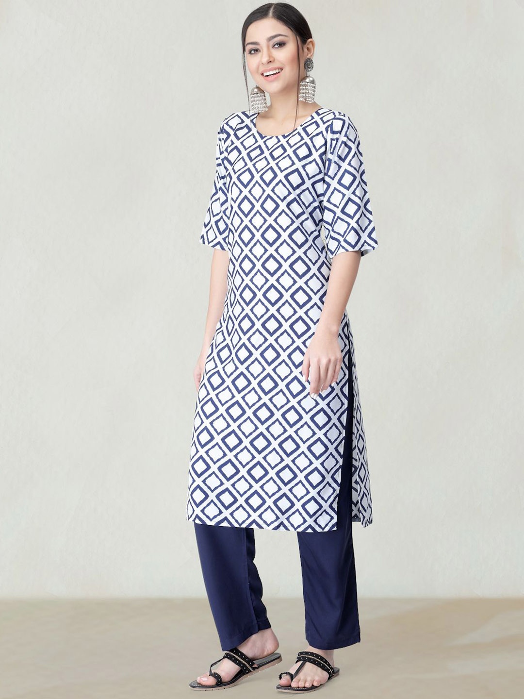 

Moda Rapido Women Ethnic Motifs Printed Thread Work Floral Crepe Kurta, Blue