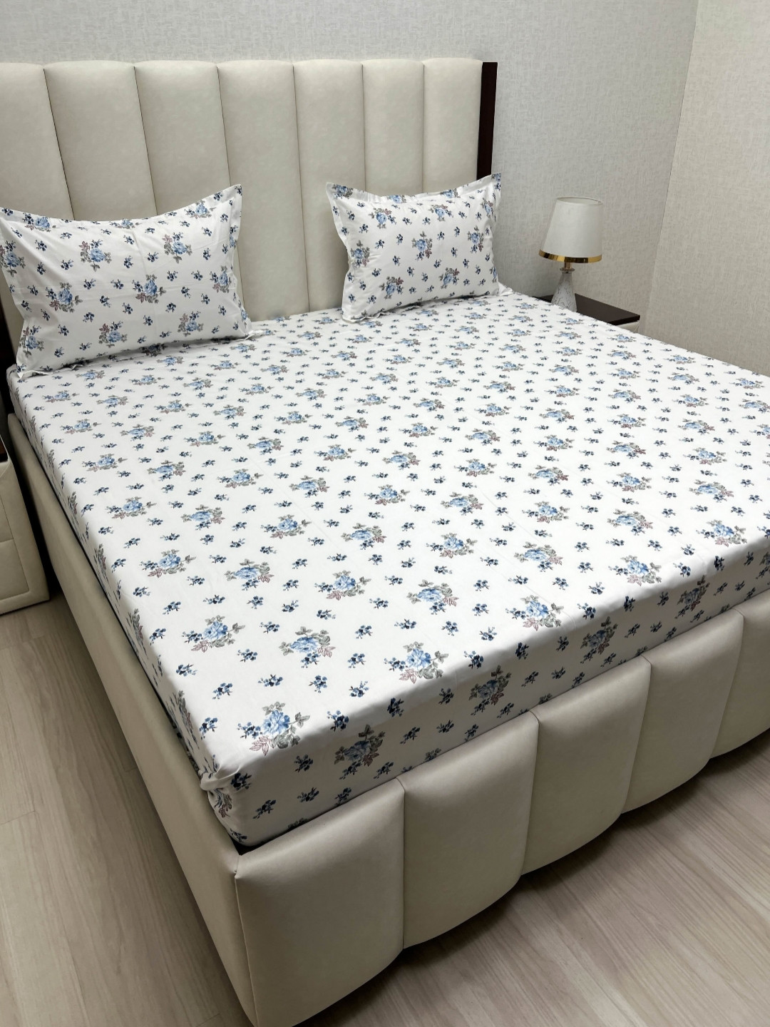 

Pure Decor Royal Passion Blue Printed Pure Cotton 380TC Queen Bedsheet Sets-2.28m x 2.54m