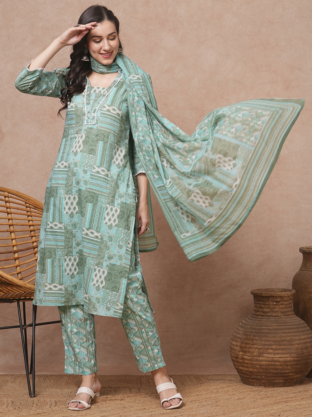 

FASHOR Women Ethnic Motifs Printed Regular Pure Cotton Kurta with Trousers & With Dupatta, Turquoise blue