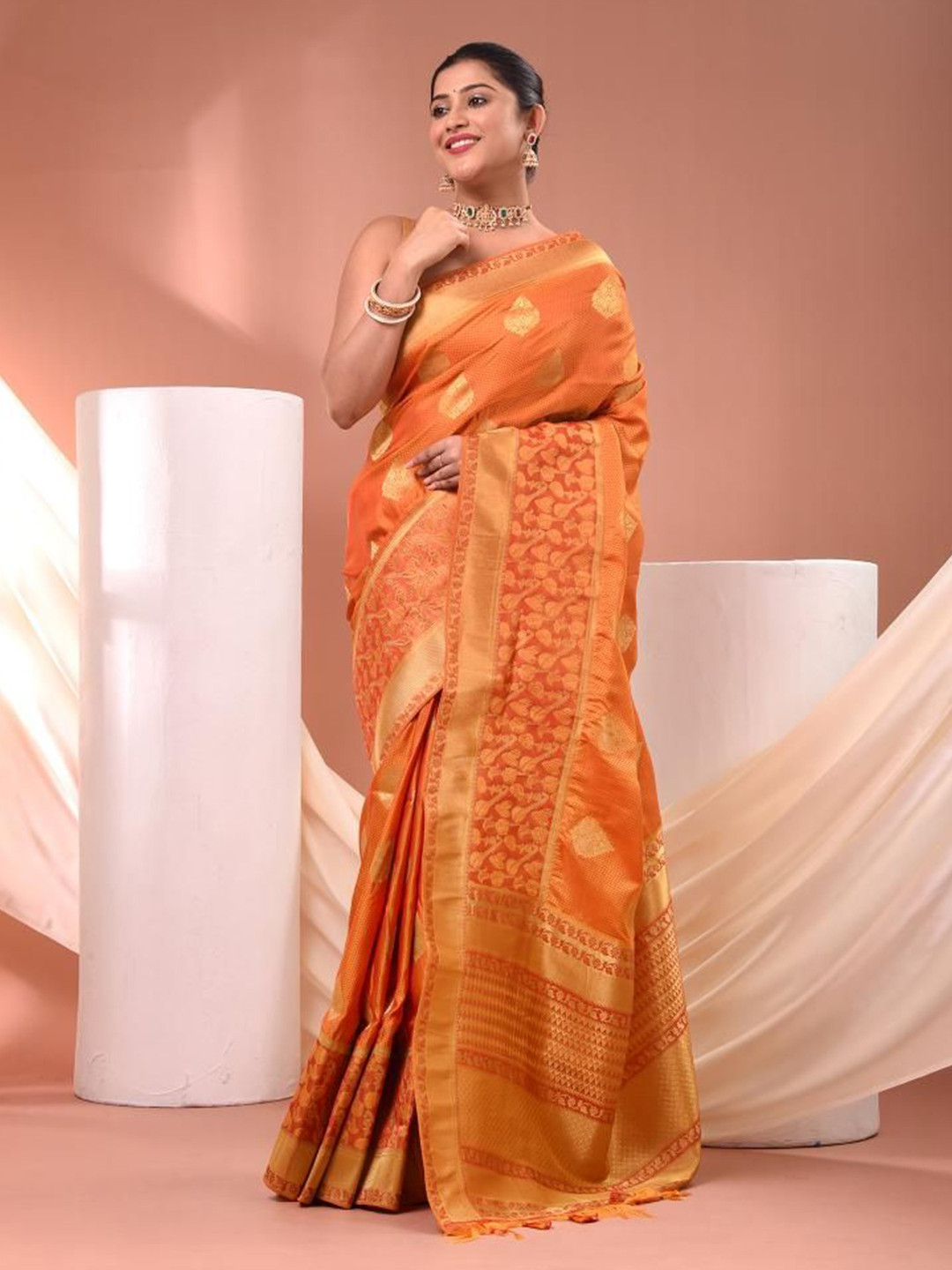 

VIBHAVARI Woven Design Zari Banarasi Saree, Orange