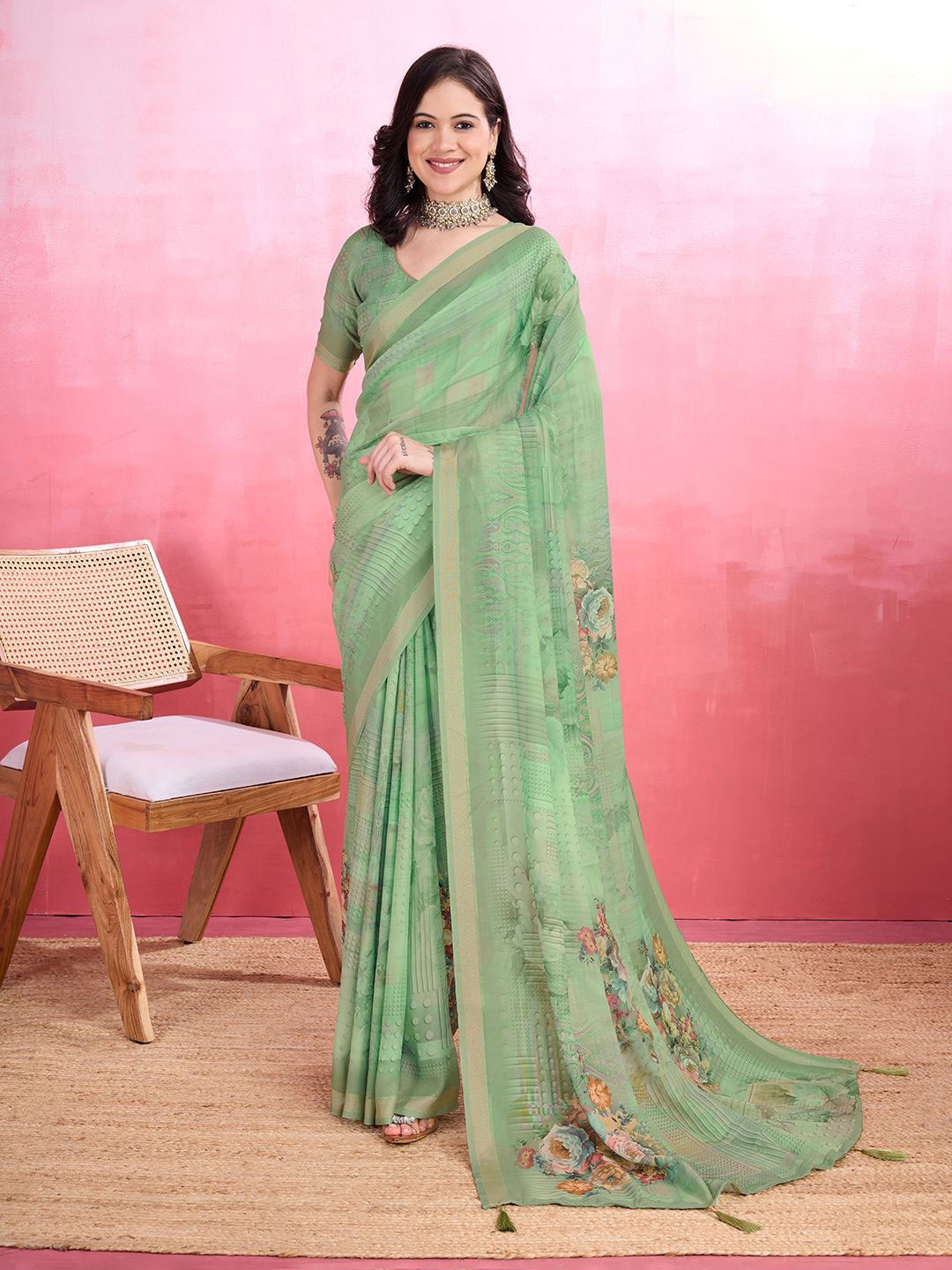 

Rekha Maniyar Floral Zari Poly Crepe Saree, Green