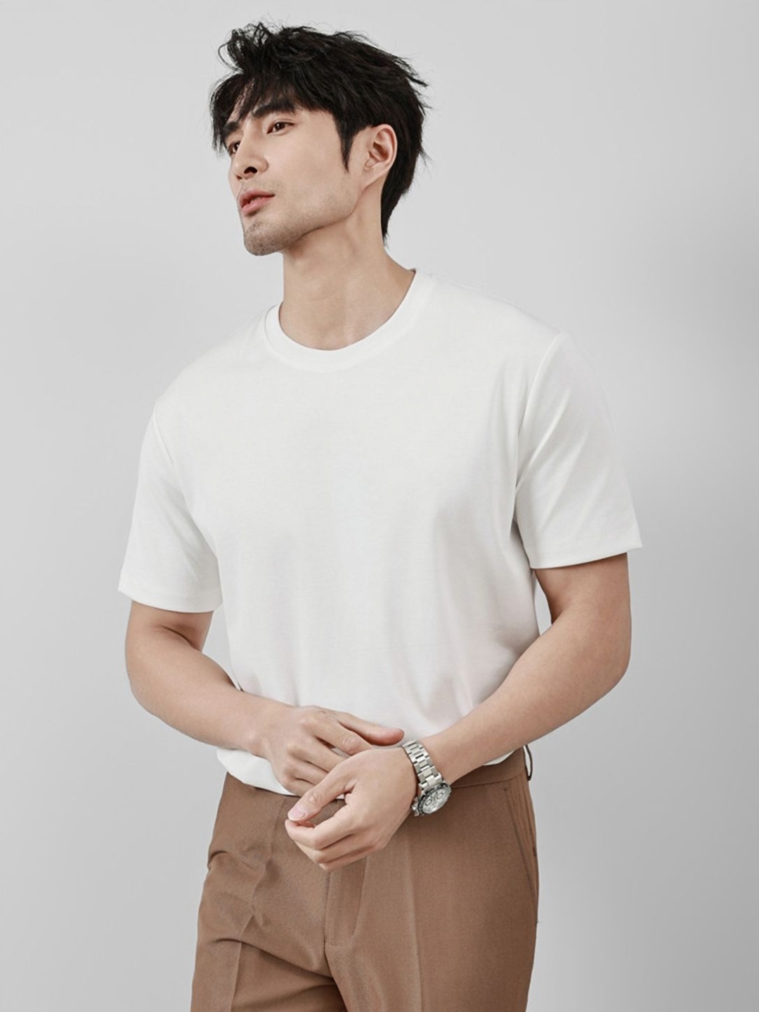 

madfrog Men Solid Round Neck Cotton T-shirt, White