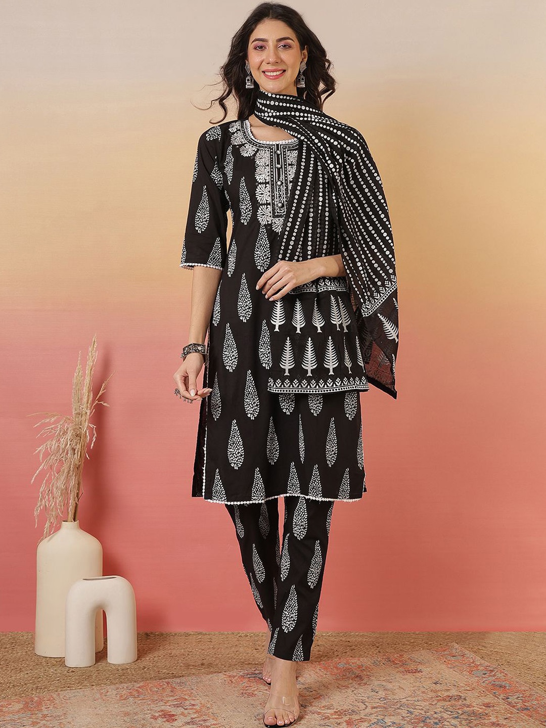 

Sangria Printed Embroidered Kurta With Trouser & Dupatta, Black