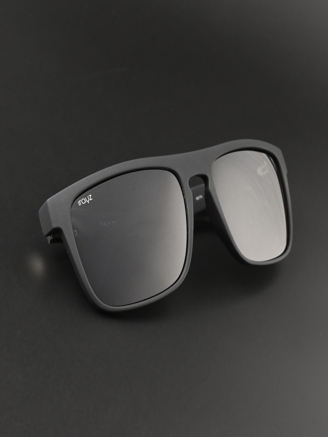 

Irayz Unisex Square Sunglasses with Polarised Lens, Black