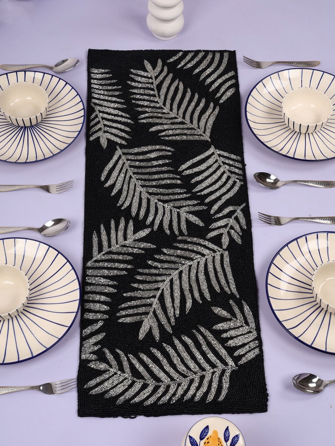 

YWULY Black & Silver-Toned Floral Beaded Dining Table Runner