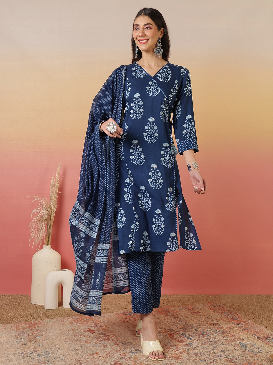 

Sangria Printed Pure Cotton Kurta With Trousers & Dupatta, Blue