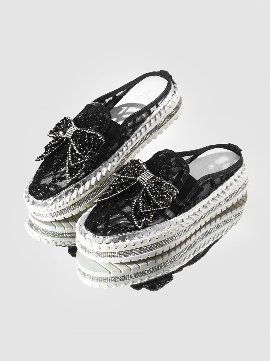 

THE WHITE POLE Women Loafers, Black