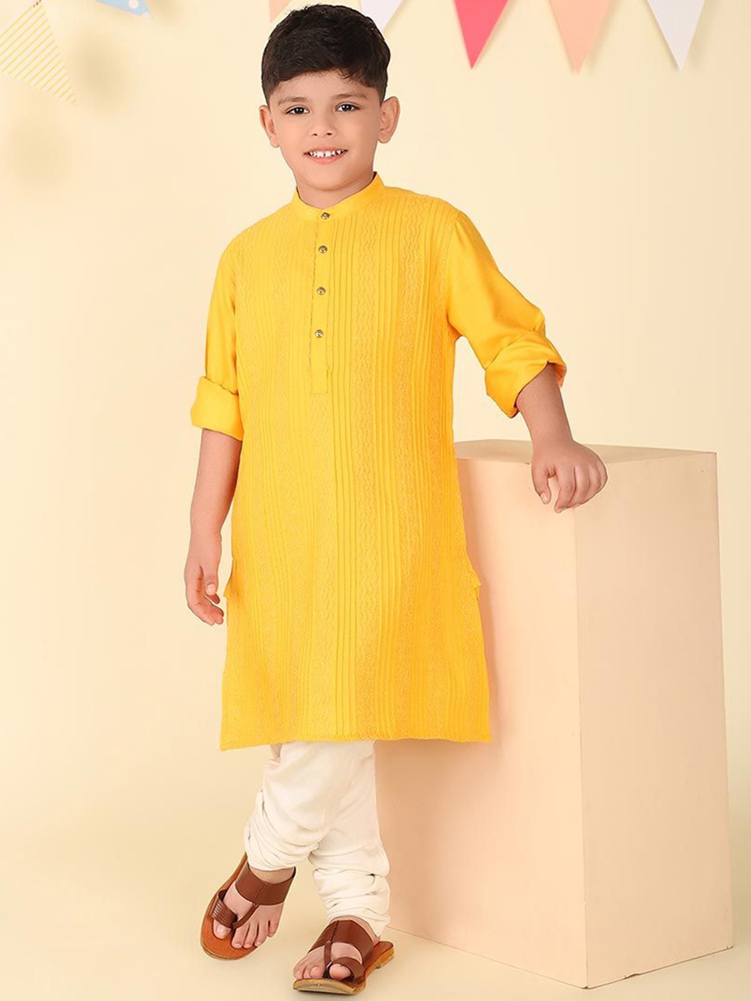 

Fabindia Boys Flared Sleeves Thread Work Kurta, Yellow