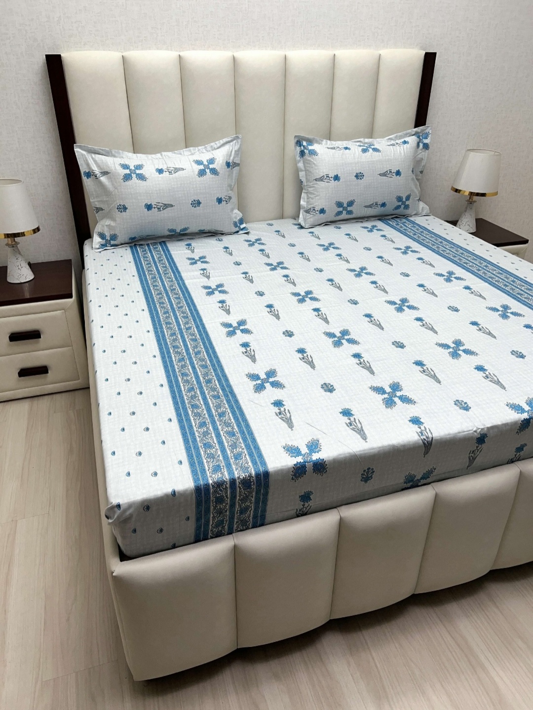 

Pure Decor Royal Passion Blue Printed Pure Cotton 380TC Queen Bedsheet Sets 2.28m x 2.54m