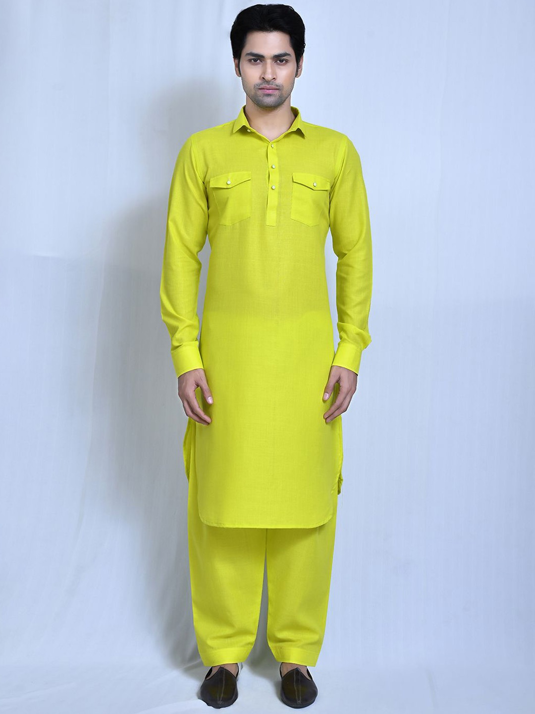 

Aryavir Malhotra Men Regular Pure Cotton Kurta with Salwar, Yellow