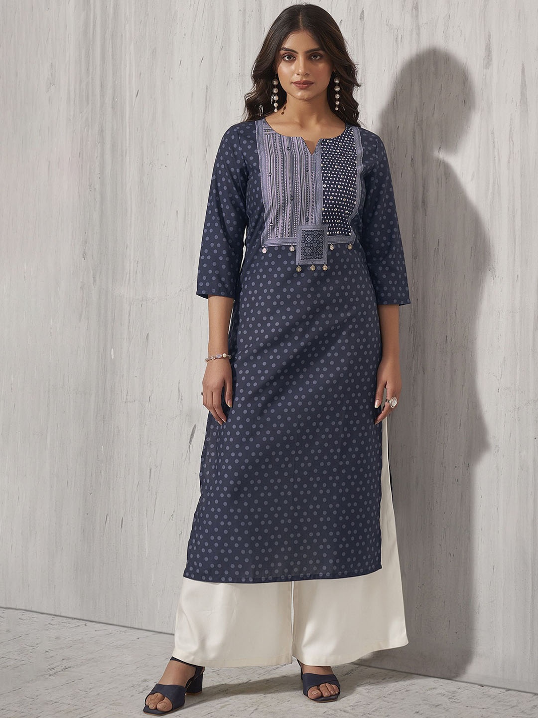 

Anouk Navy Blue Ethnic Motifs Printed Notch Neck Straight Kurta