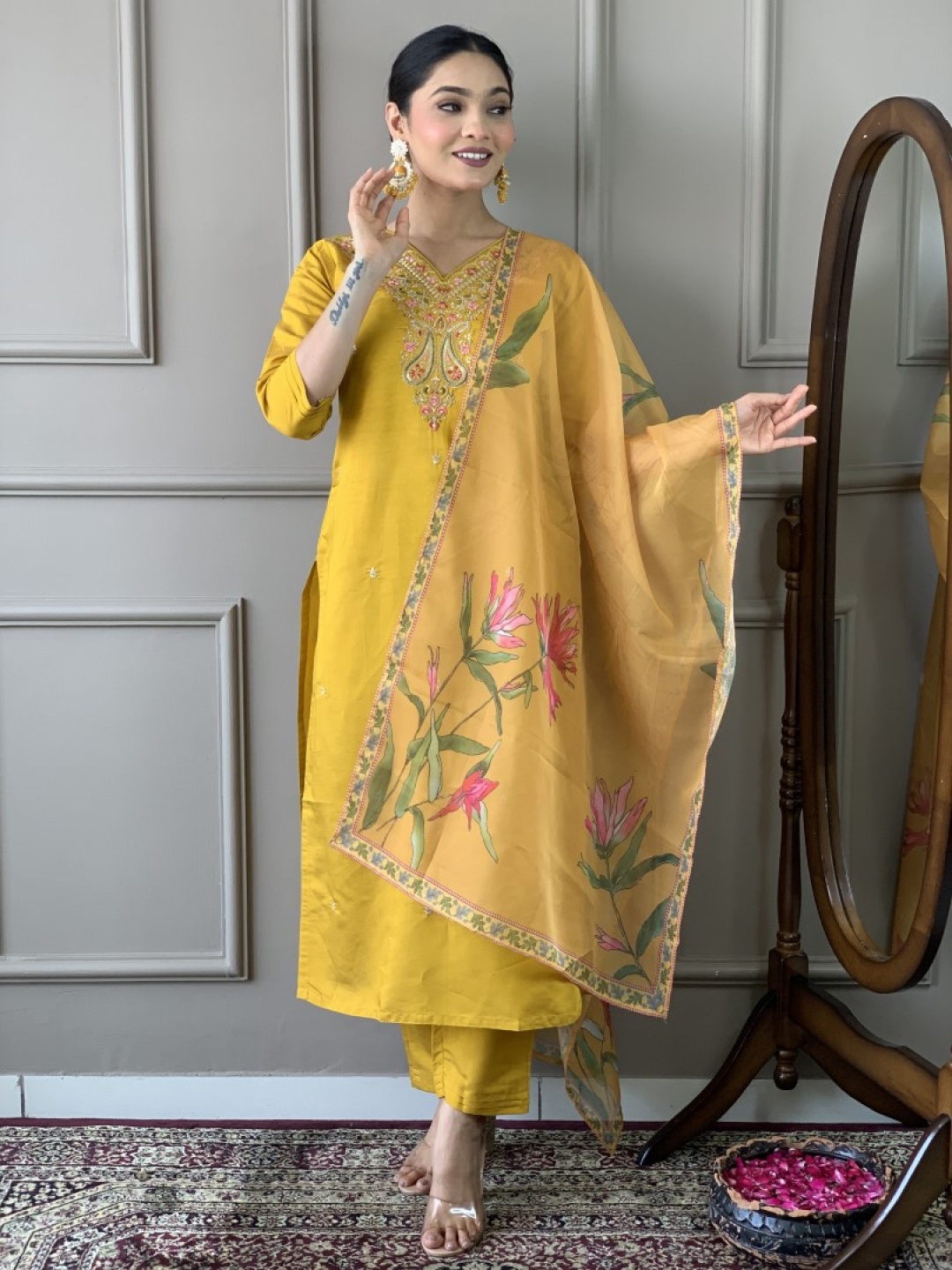 

Kurti Culture Women Floral Embroidered Regular Thread Work Kurta with Trousers & With Dupatta, Yellow