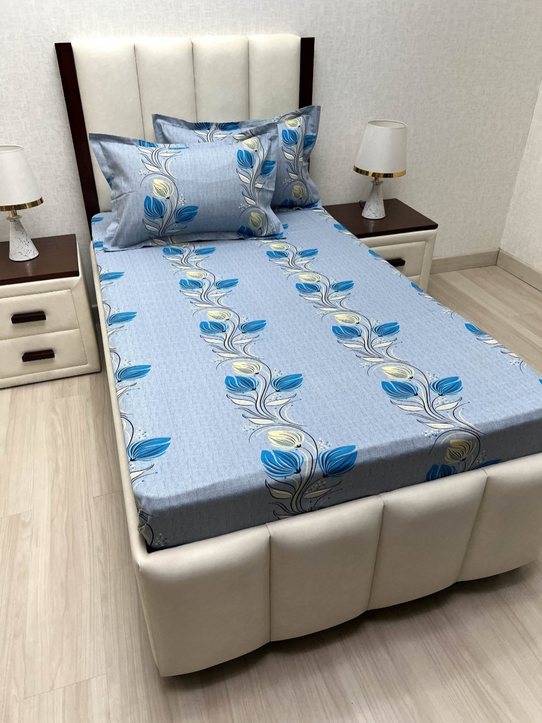 

Pure Decor Lounge Fur Blue Printed Pure Cotton 350TC Single Bedsheet Sets-1.73 m x 2.36 m