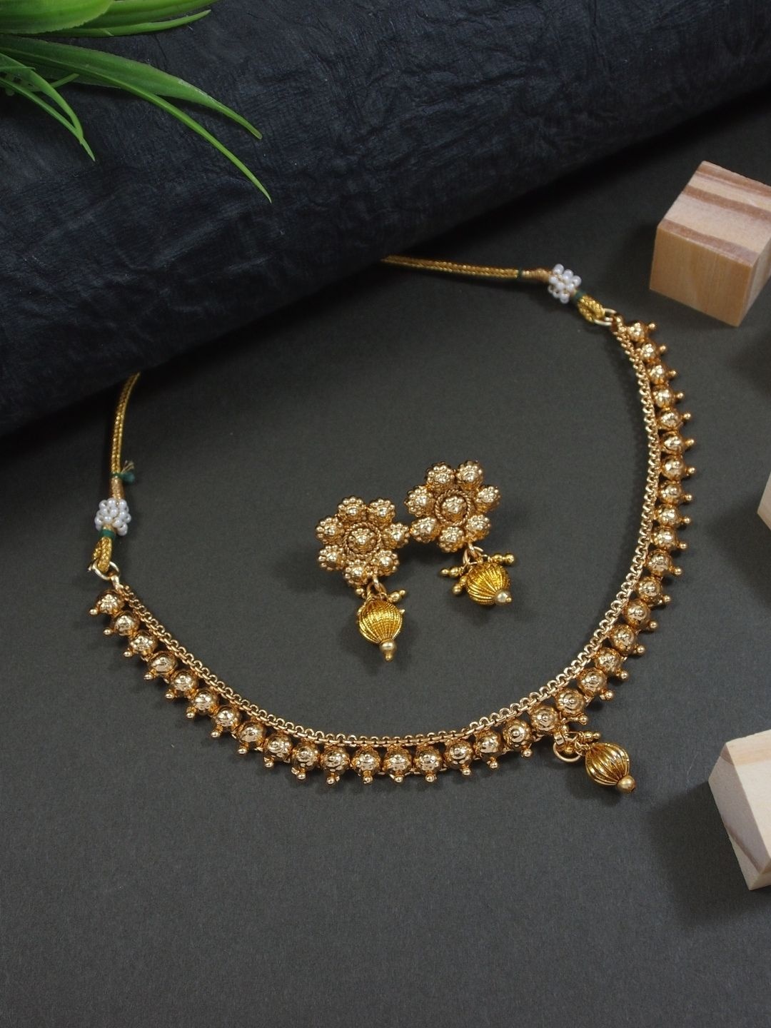 

I Jewels Gold Plated Beaded Jewellery Set