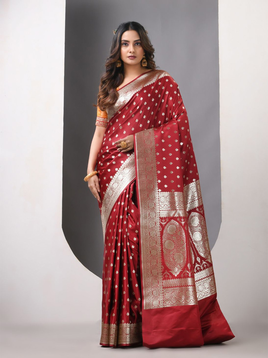 

Charukriti Woven Design Zari Pure Silk Banarasi Saree, Red