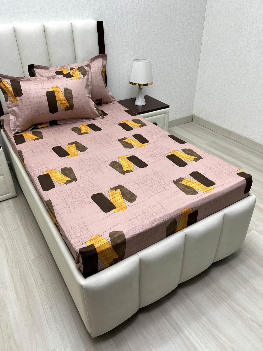 

Pure Decor Lounge Fur Pink Printed Cotton 240 TC Single Bedsheet Set-2.36 m x 1.73 m