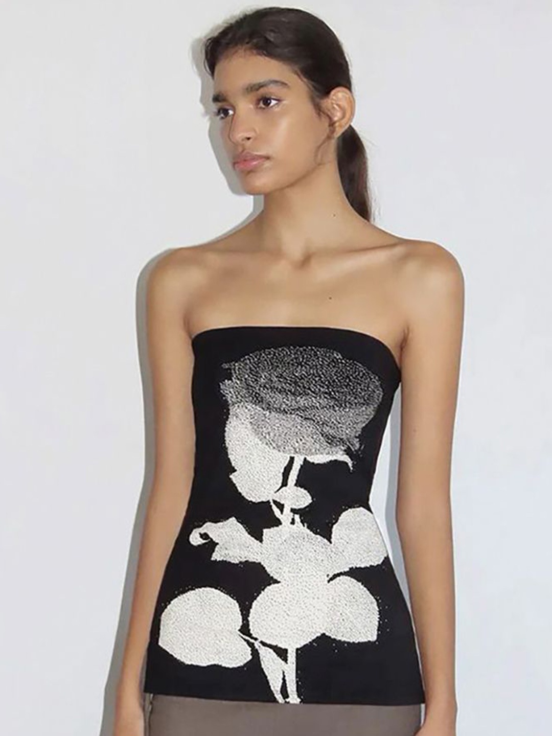 

StyleCast x Revolte Floral Print Tube Top, Black