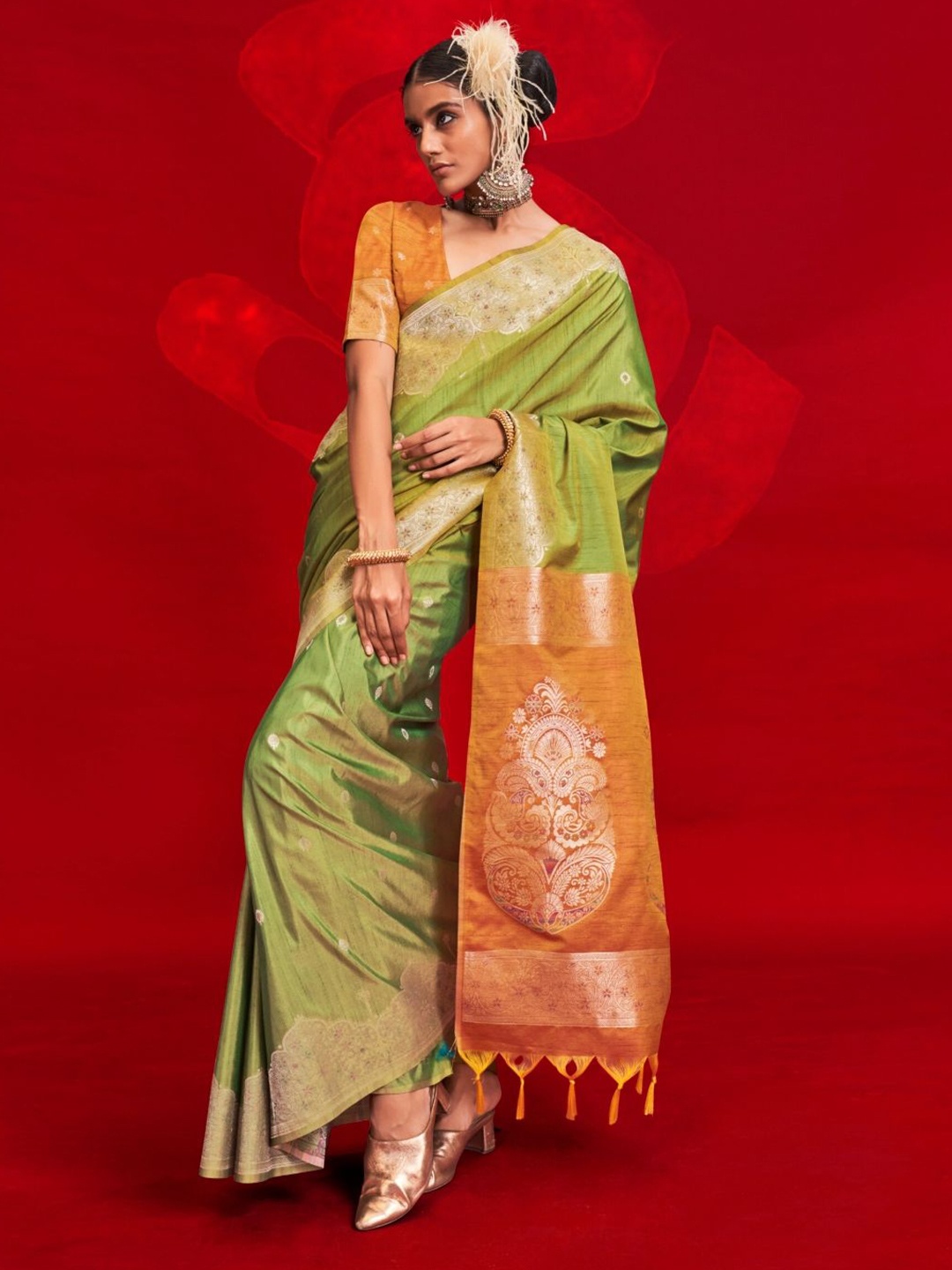 

PEENGAX Ethnic Motifs Zari Silk Blend Banarasi Saree, Green