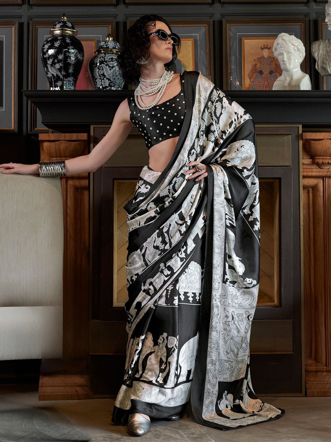 

PEENGAX Ethnic Motifs Satin Saree, Black