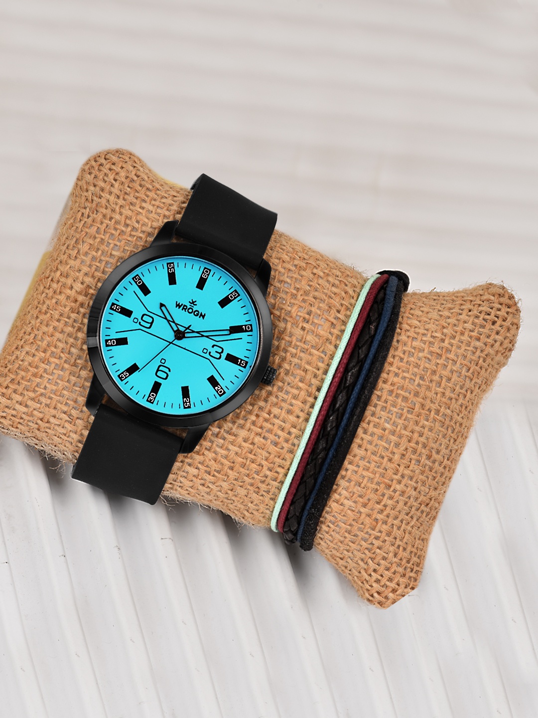 

WROGN Men Analog Watch & Leather Bracelet Gift Set, Blue