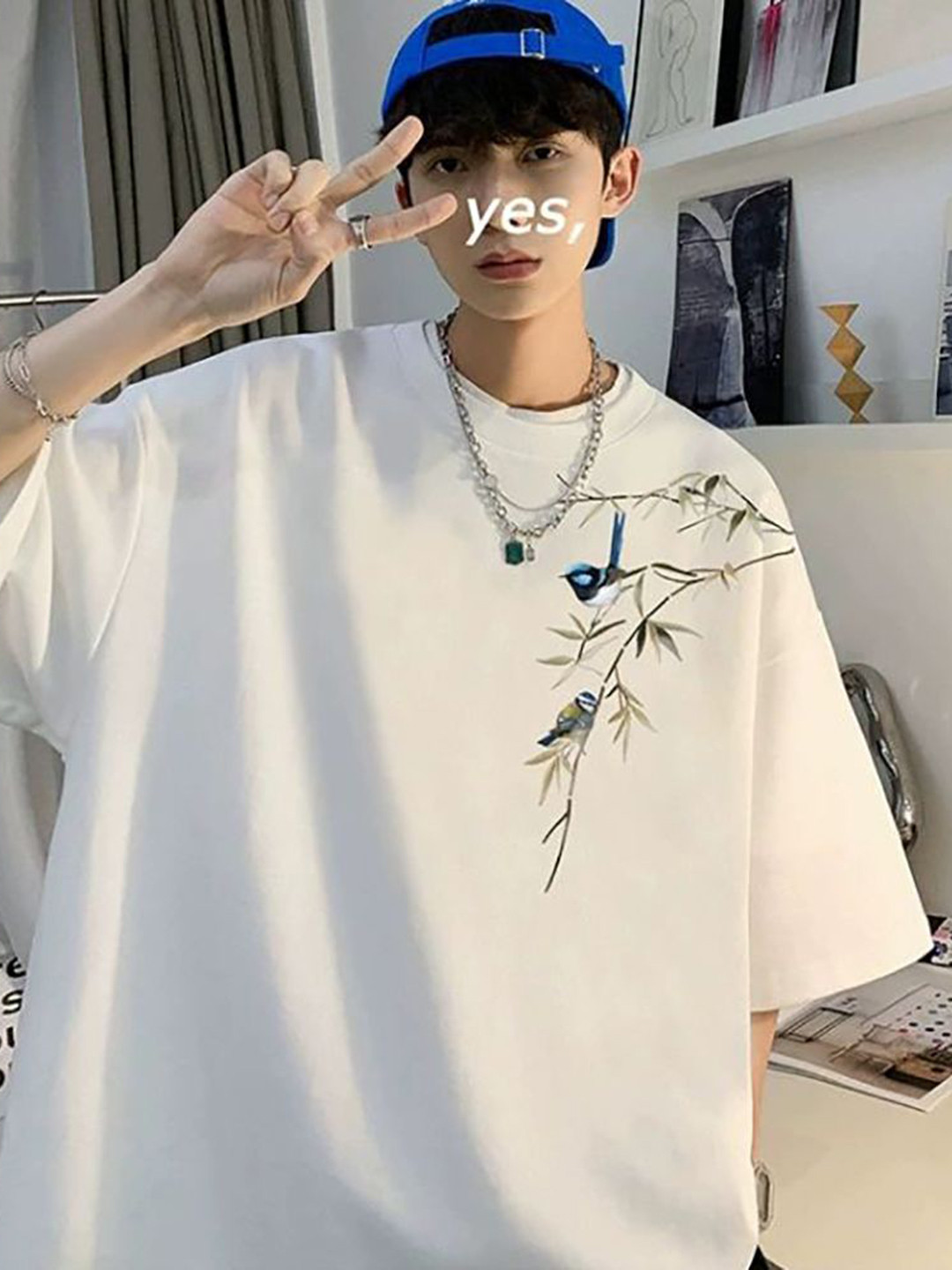 

StyleCast x Revolte Men Printed Tropical Raw Edge Boxy T-shirt, White