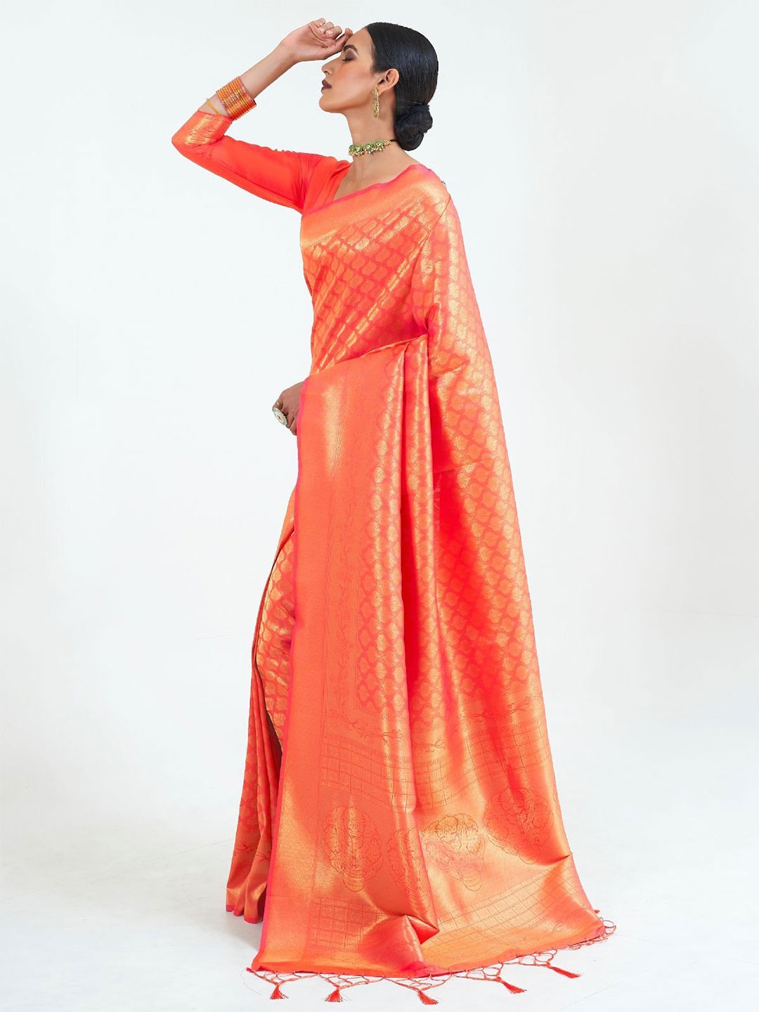 

ODETTE Ethnic Motifs Zari Silk Blend Saree, Orange