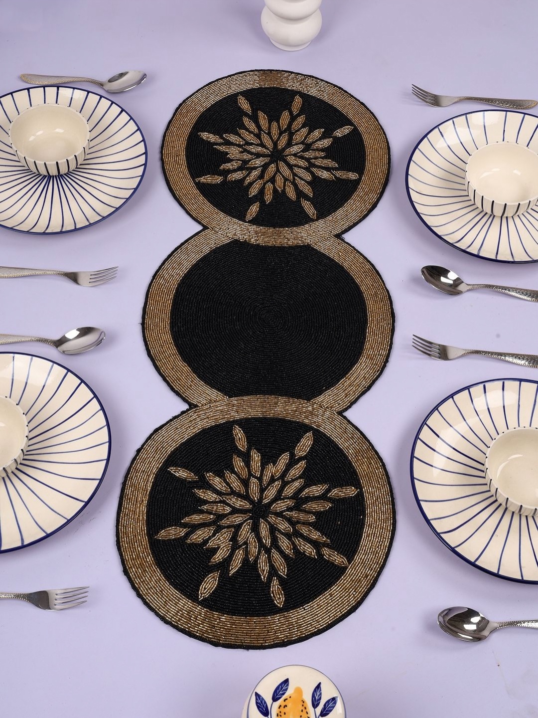 

YWULY Black & Beige Floral Beaded Dining Table Runner