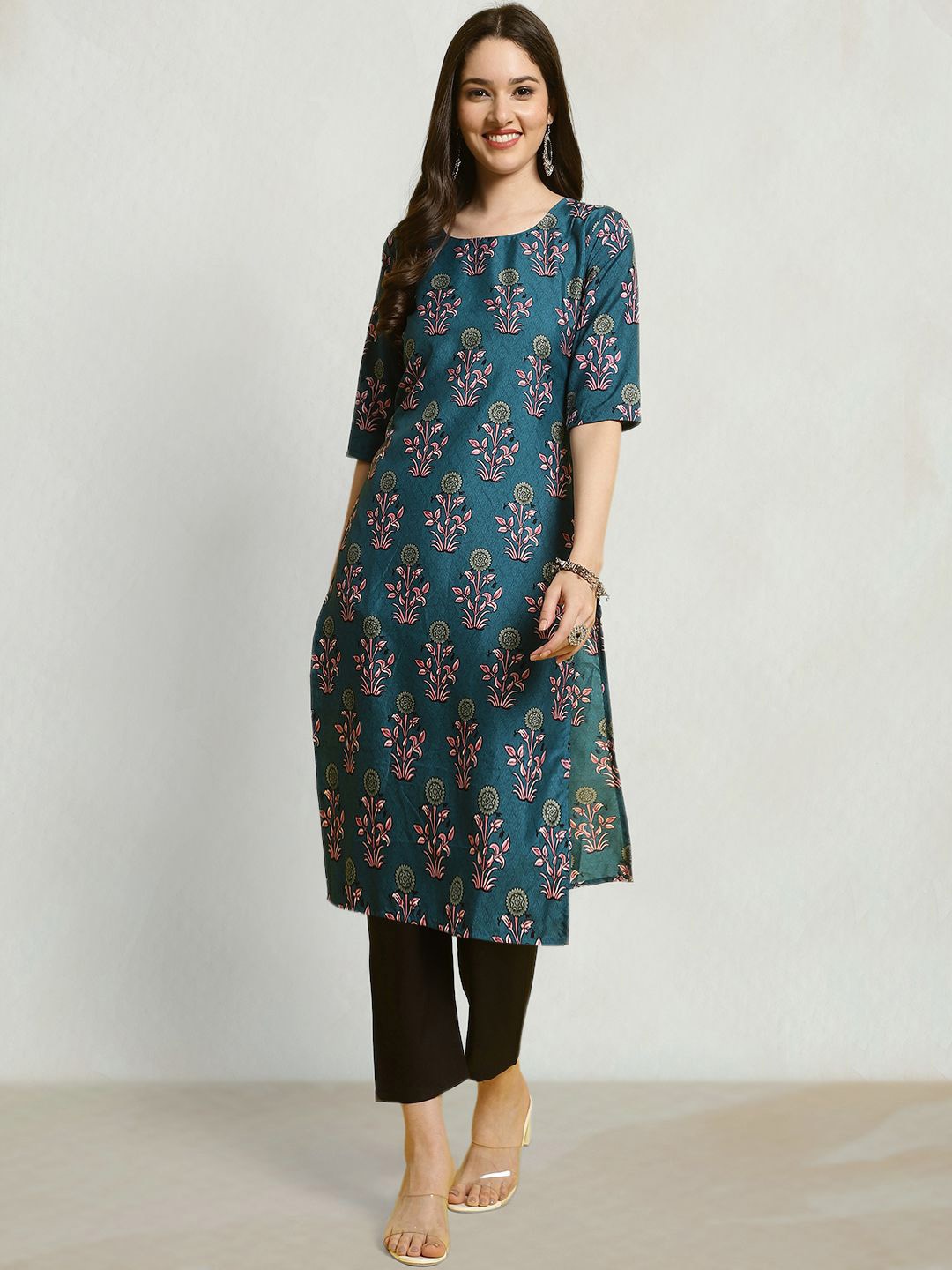

Moda Rapido Ethnic Motifs Printed Round Neck Straight Kurta, Blue