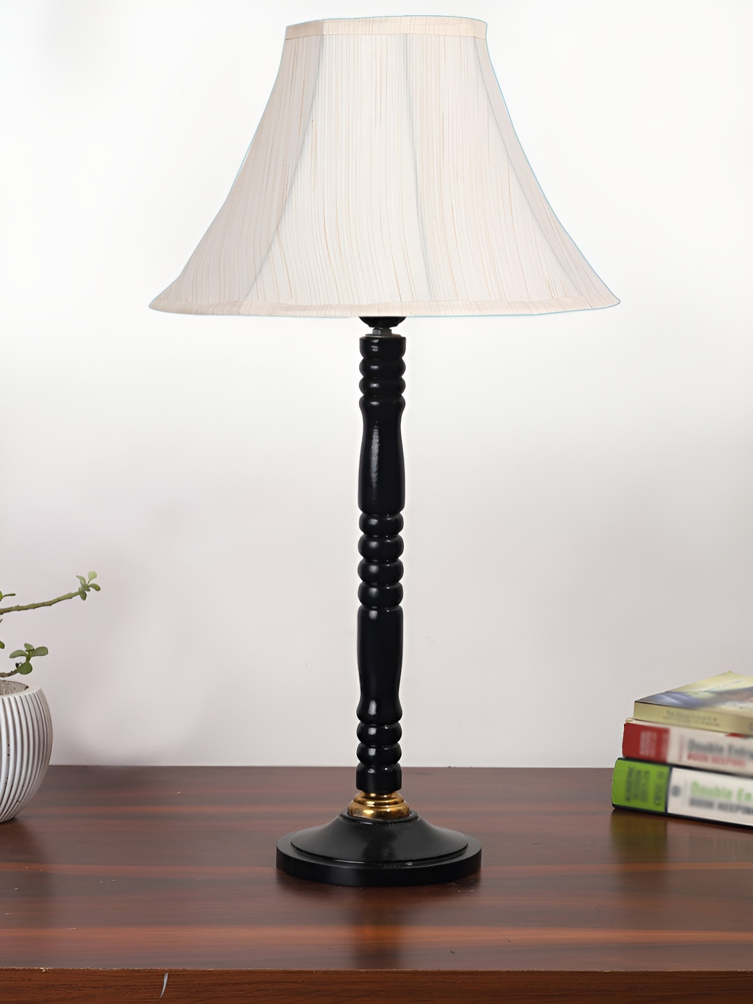 

Devansh Off White and Black Wooden Frusturical Shaped Table Lamp