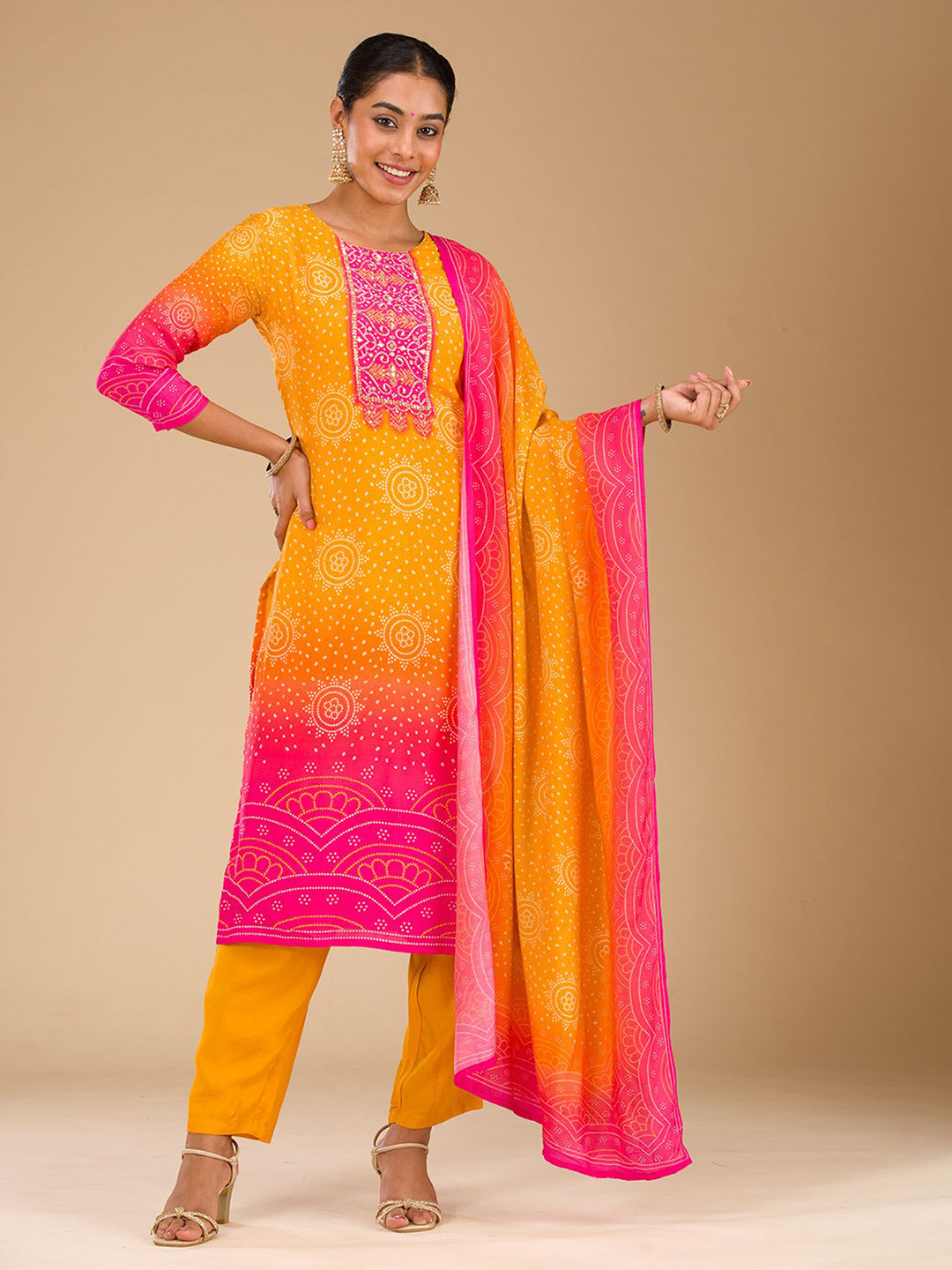 

Koskii Bandhani Printed Regular Beads and Stones Straight Kurta with Trousers & Dupatta, Yellow