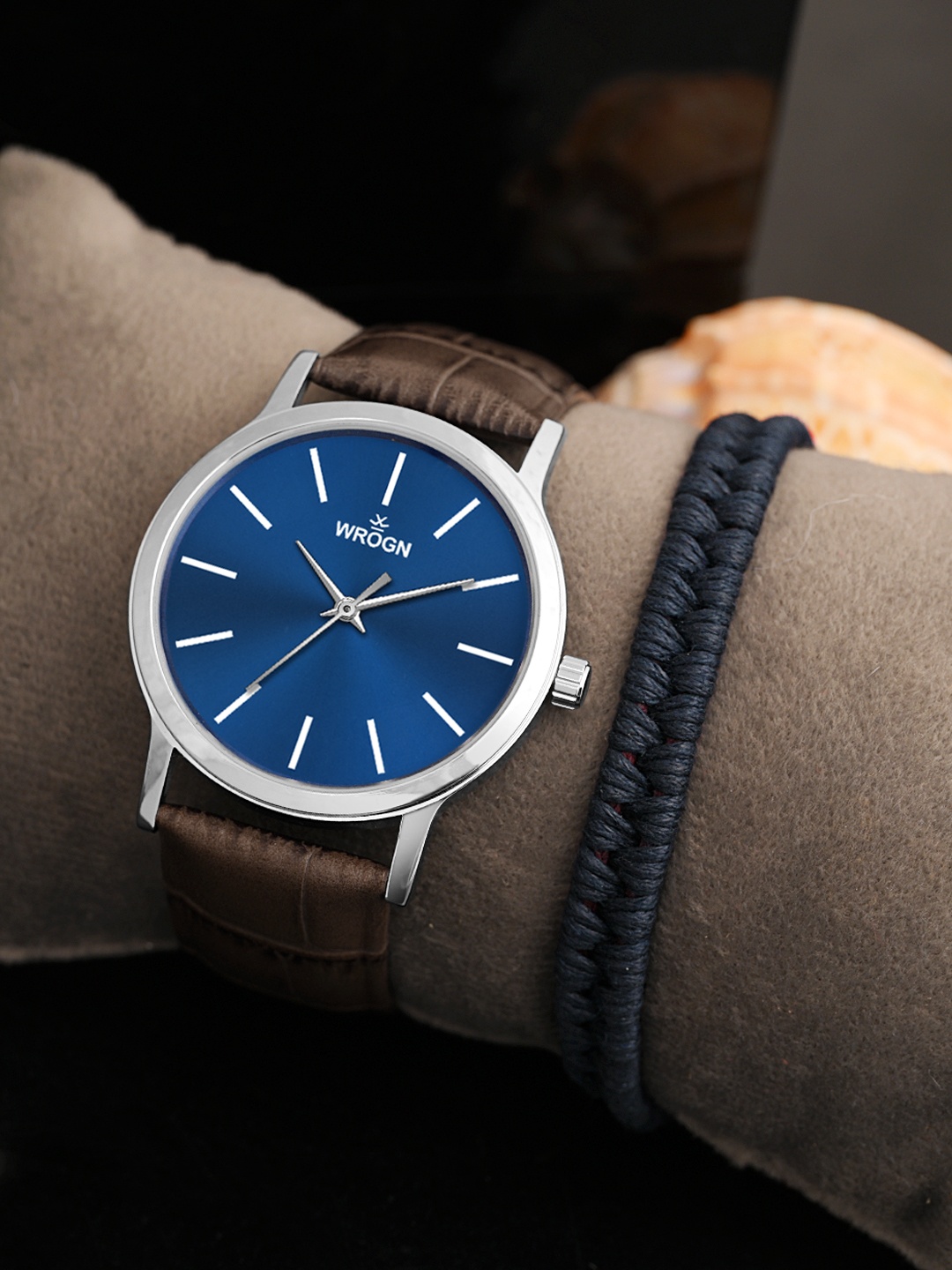 

WROGN Men Analog Watch & Leather Bracelet Gift Set, Blue