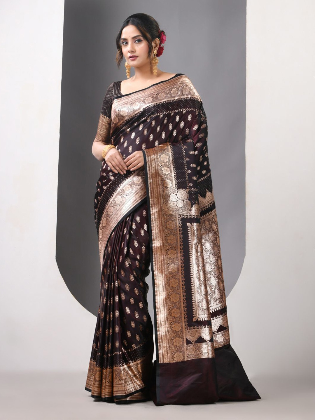 

Charukriti Woven Design Zari Pure Silk Banarasi Saree, Maroon