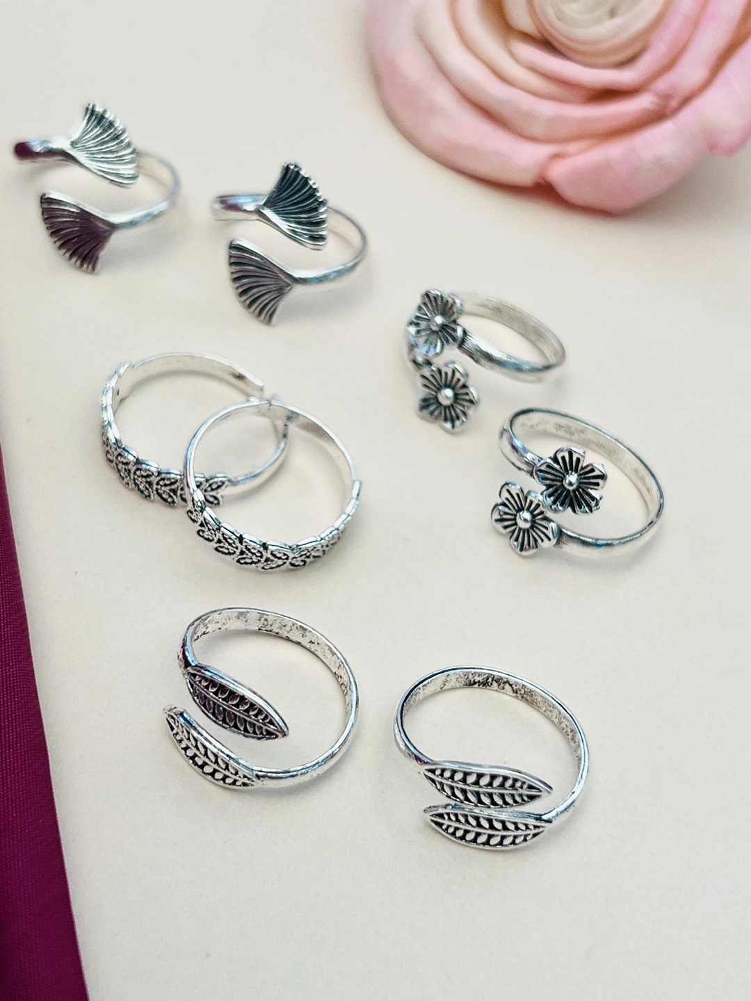 

Sangria Set of 4 Adorable Silver-Plated Floral & Leaf Design Toe Rings