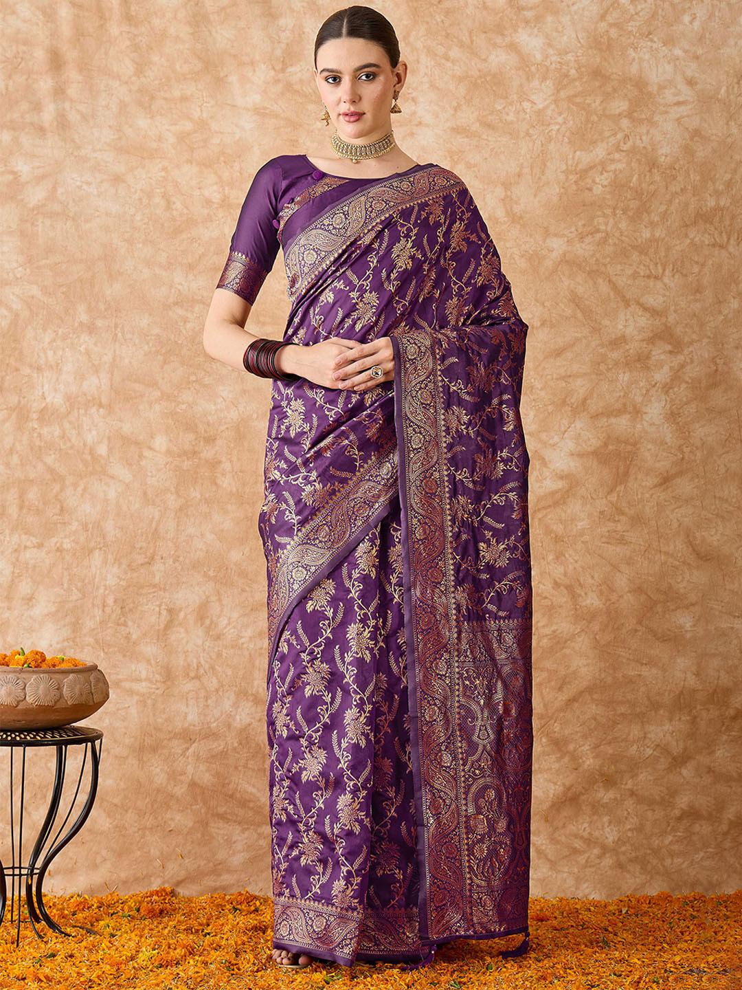 

DEVATITHI Ethnic Motifs Zari Purple Banarasi Silk Saree