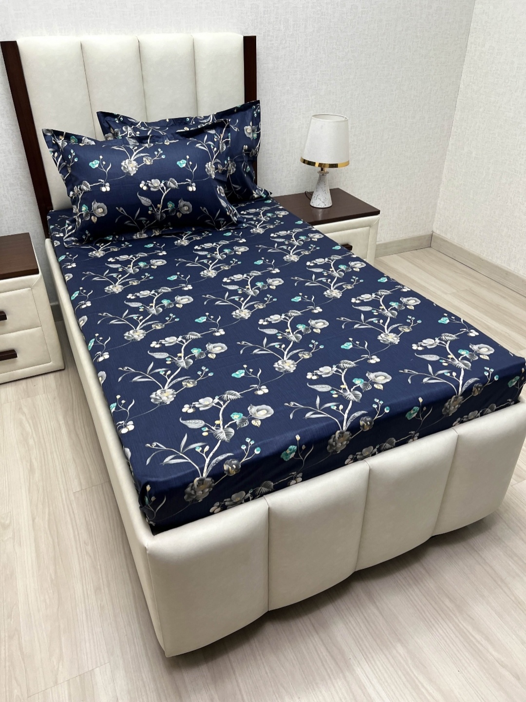 

Pure Decor Lounge Fur Blue Printed Cotton 220 TC Single Bedsheet Set-2.36 m x 1.73 m