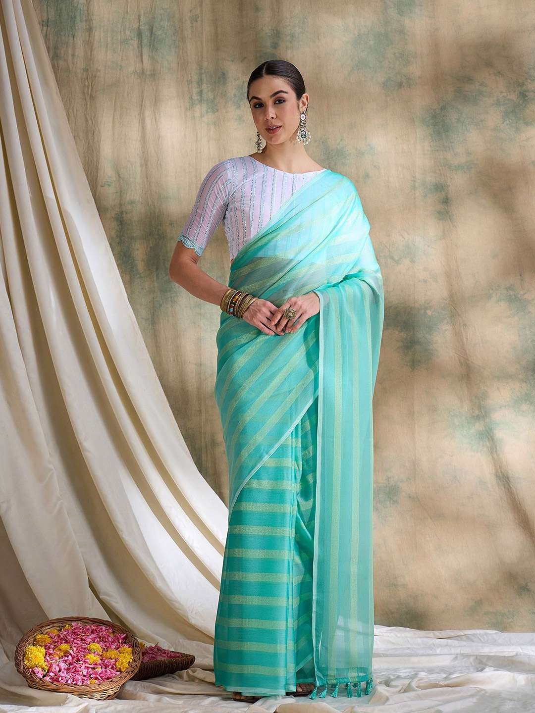 

DEVATITHI Striped Silk Blend Saree, Sea green