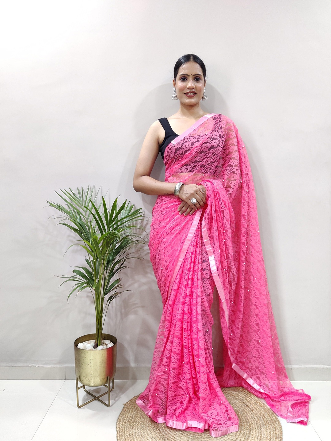 

KAYOMMI Woven Design Net Saree, Pink