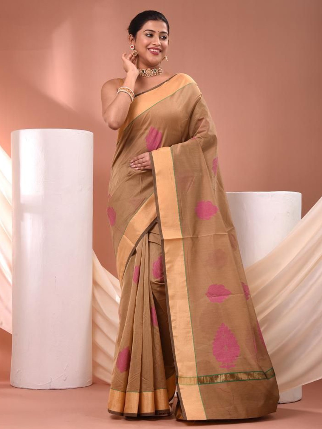 

VIBHAVARI Ethnic Motifs Saree, Beige