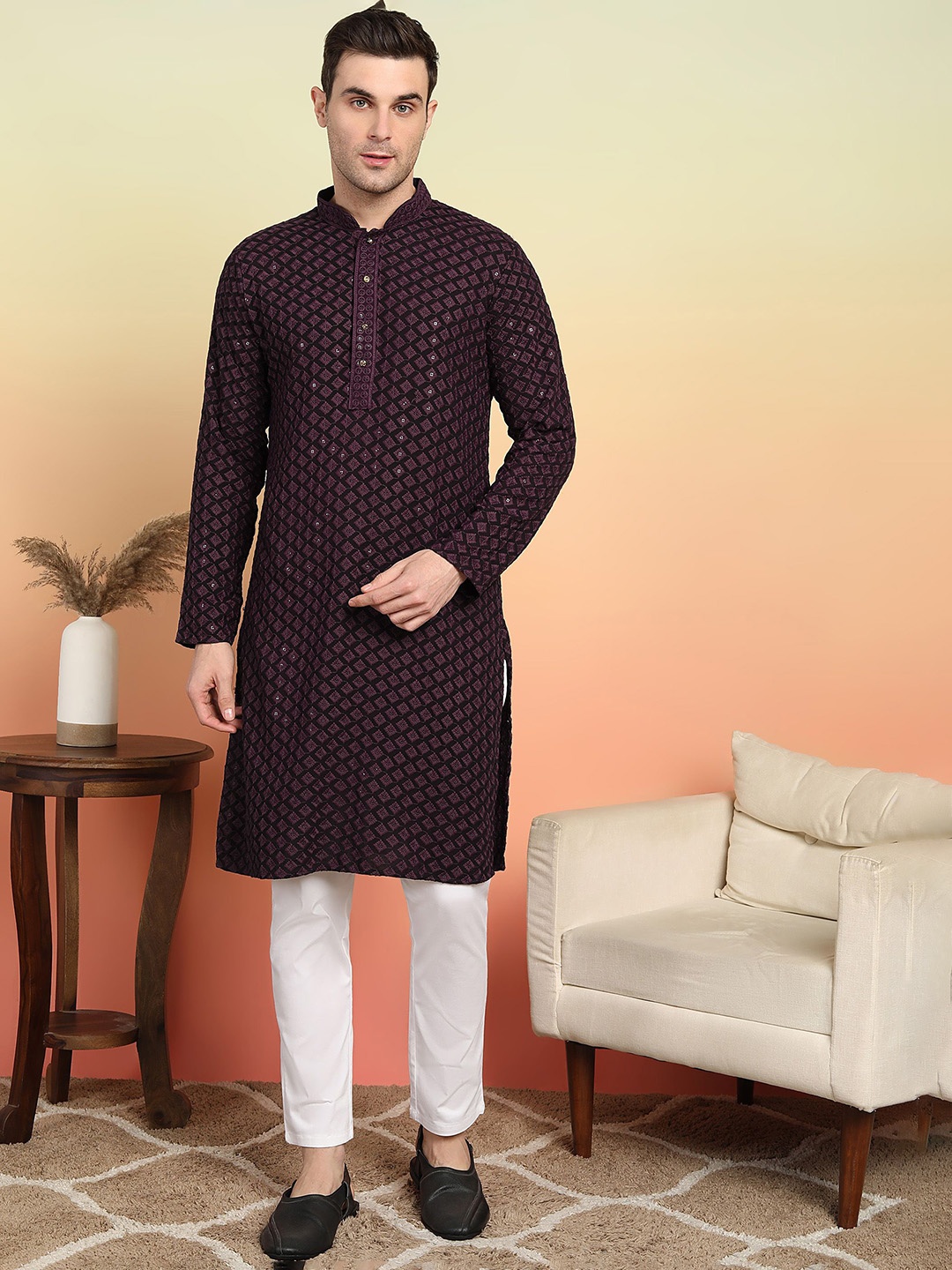 

SWAGG INDIA Men Ethnic Motifs Embroidered Chikankari Kurta, Purple